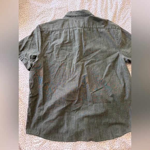 Banana Republic SS button down - Picture 2 of 3